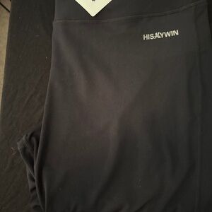 Hiskywin Black Cropped Capri length XXL